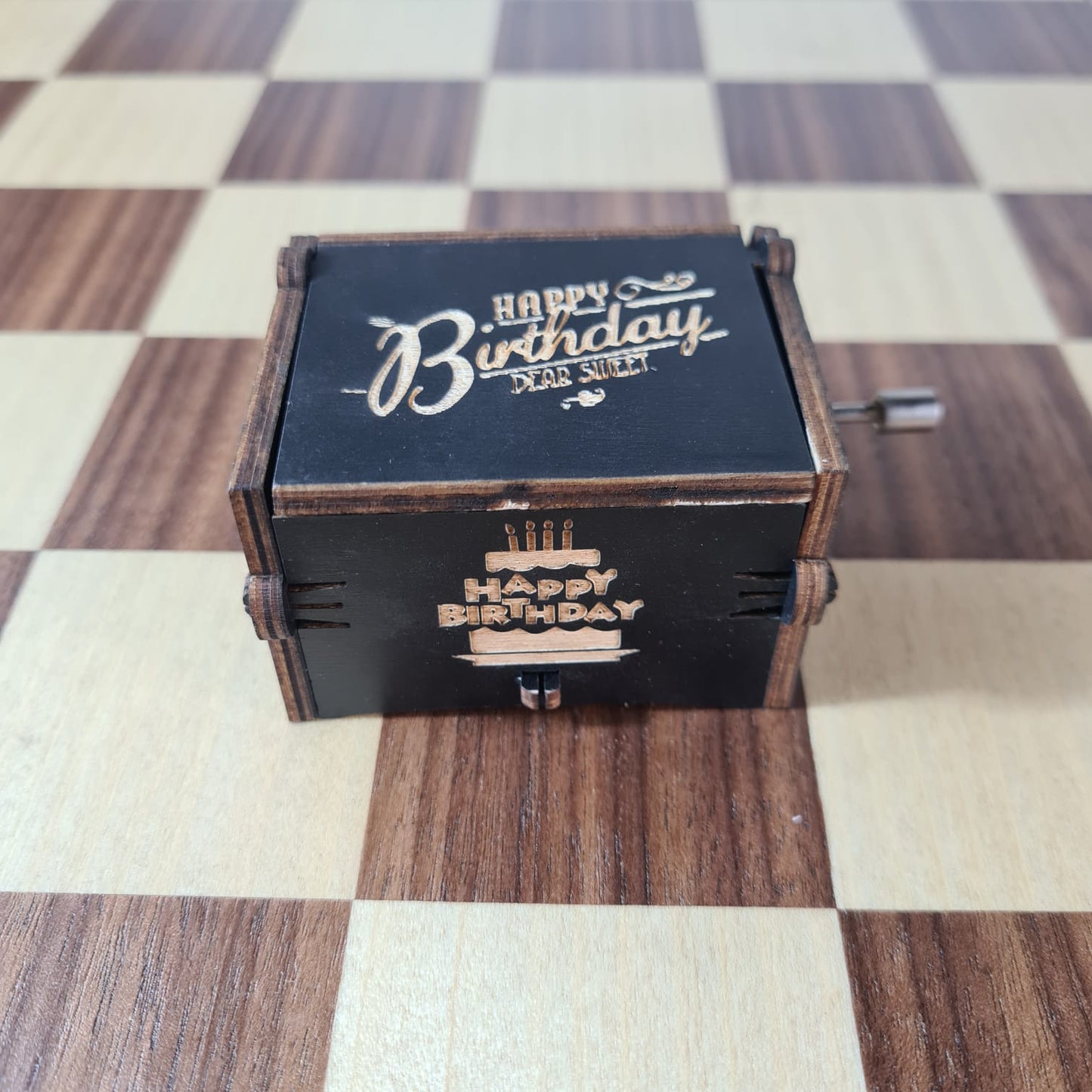 Caja-Musical-Feliz-Cumple-GBP-Colecciones-Reverso
