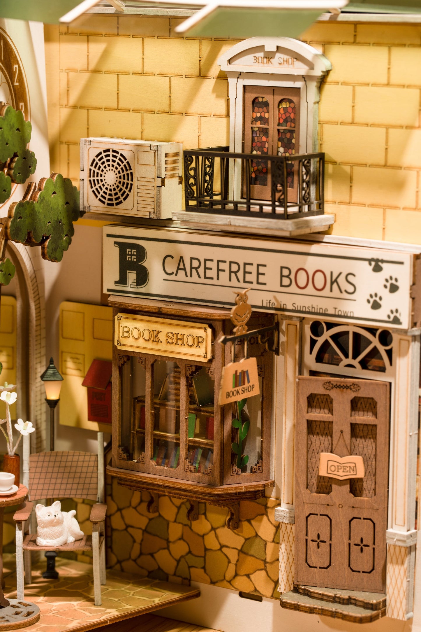 gbpcolecciones-Robotime-Tgb02-Sunshine-Town-Booknook-Separador-Libros-Armable-det-3