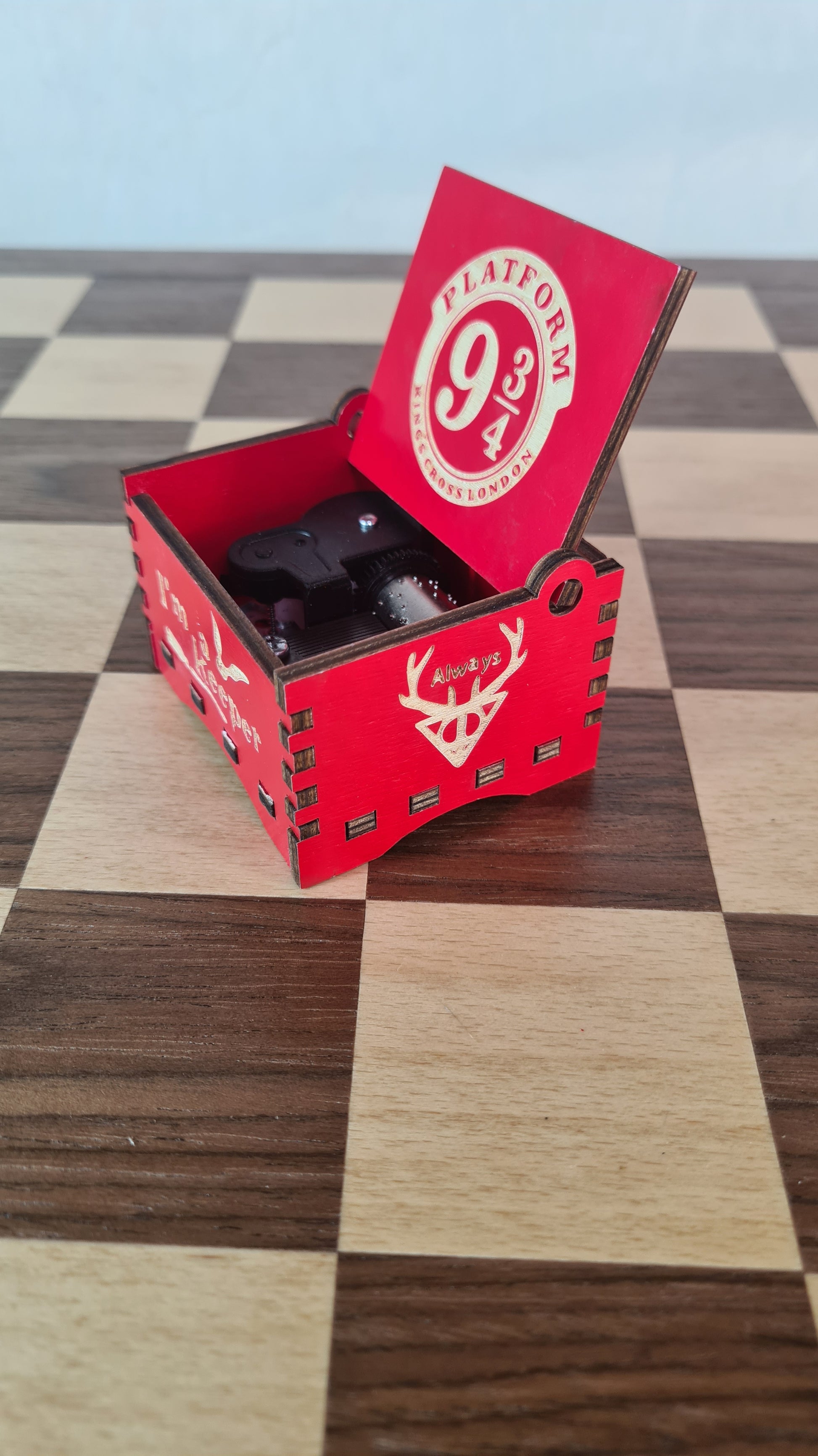 Caja-Musical-Anden-Red-Harry-Potter-GBP-Colecciones-Angulo Derecho