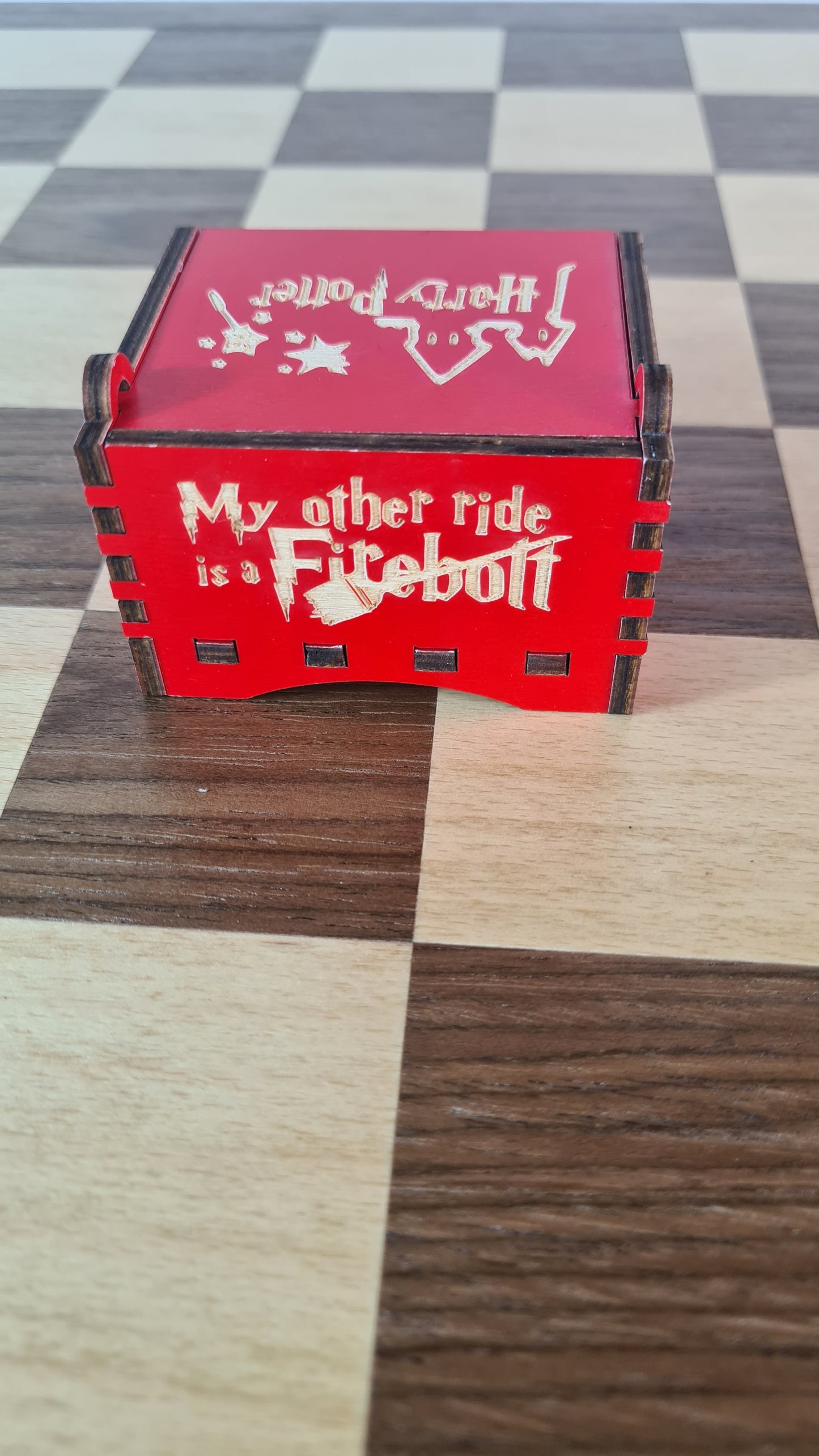 Caja-Musical-Anden-Red-Harry-Potter-GBP-Colecciones-Detalle Cerrada