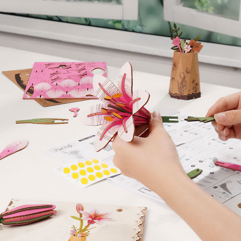 Lirio-Rosado-Flor-Madera-TW071-Robotime-Armables-GBP-Colecciones-Armando