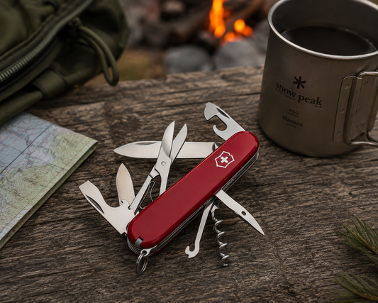 Navaja-Suiza-Climber-Roja-Victorinox-1.3703-GBP-Colecciones Portada Escena
