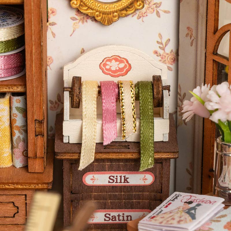 Robotime-DG178-Elsa_s-Tailoring-GBP-Colecciones Detalle telas