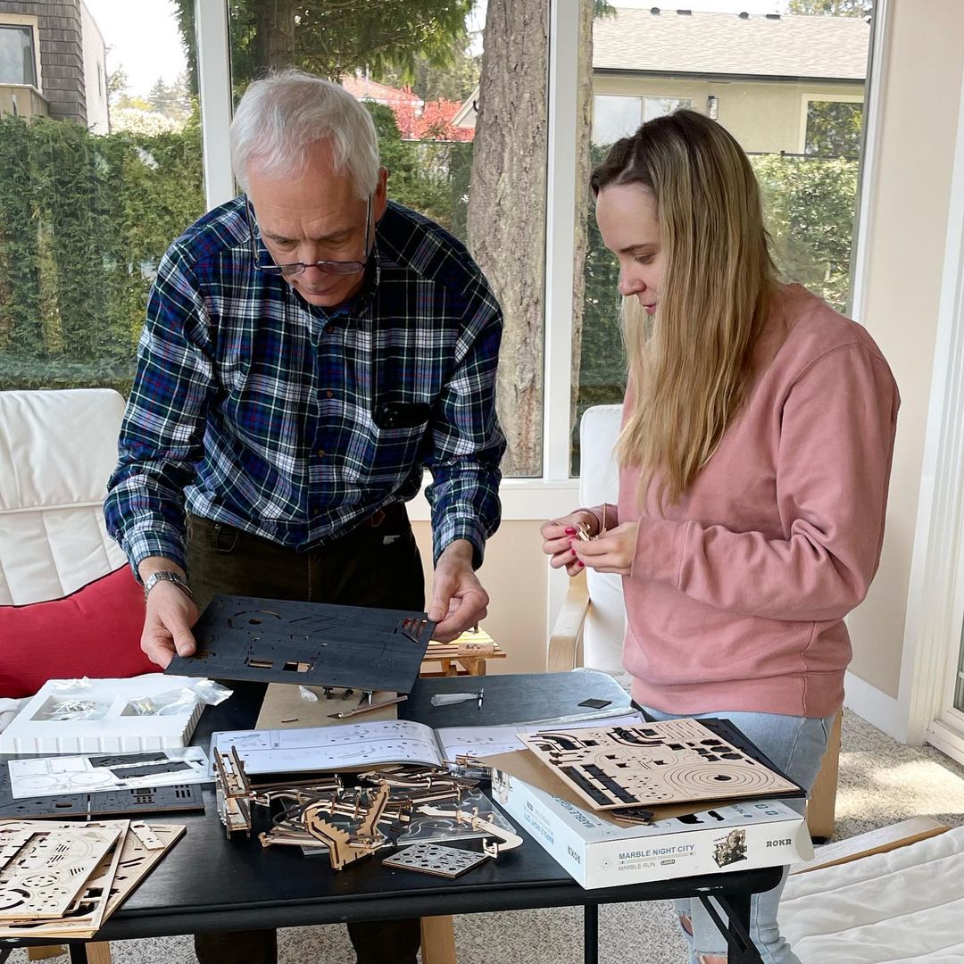 Robotime-LGA01-Marble-Night-City-GBP-Colecciones Armando